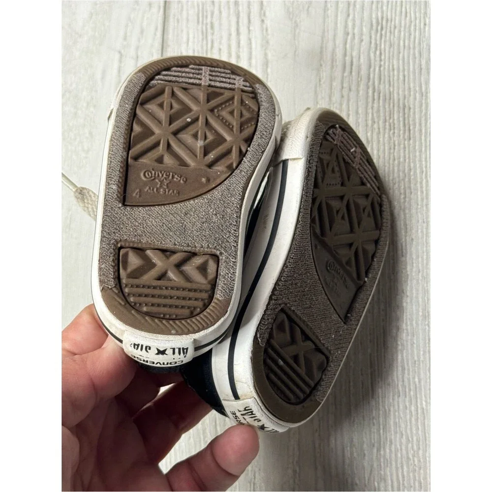 Toddler Converse Chuck Taylor All Star low-top sneakers in black